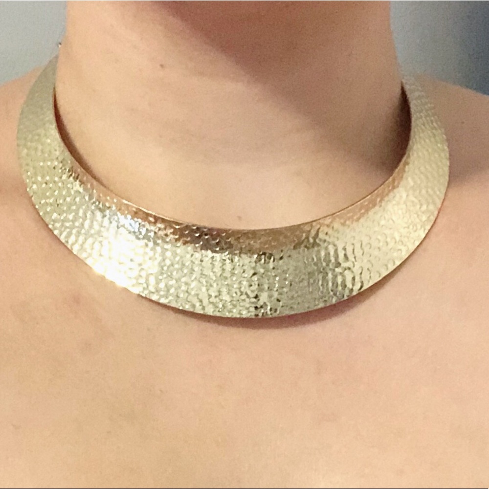 NWOT Gold Tone Collar Necklace